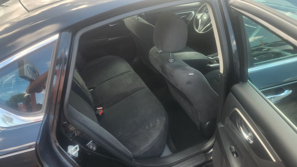 2015 Nissan Altima - $7,400