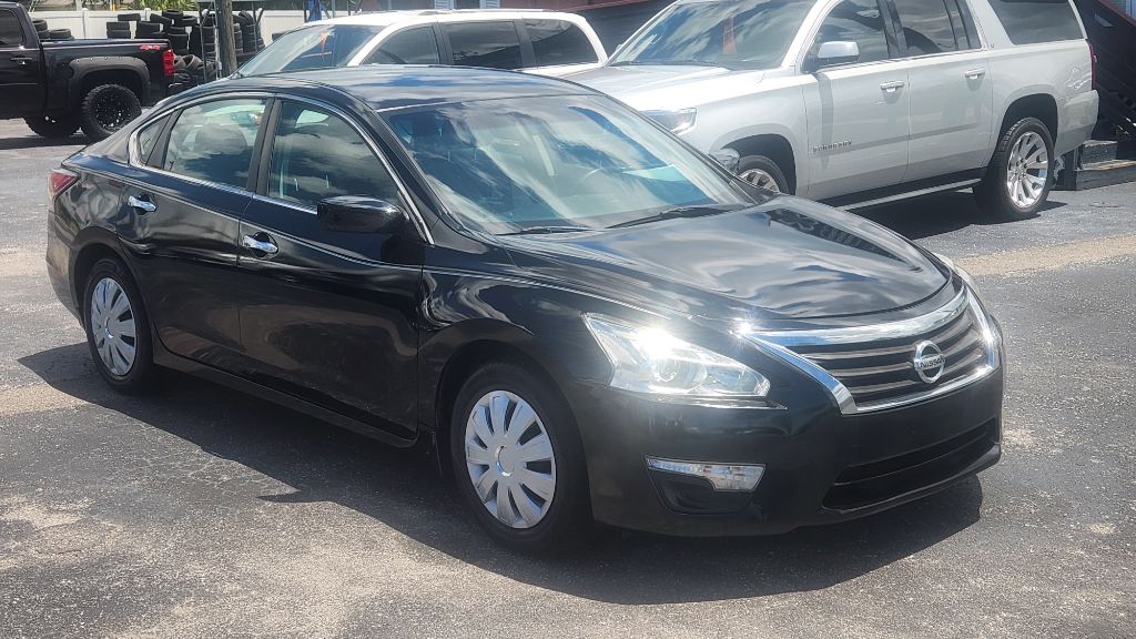 2015 Nissan Altima - $7,400