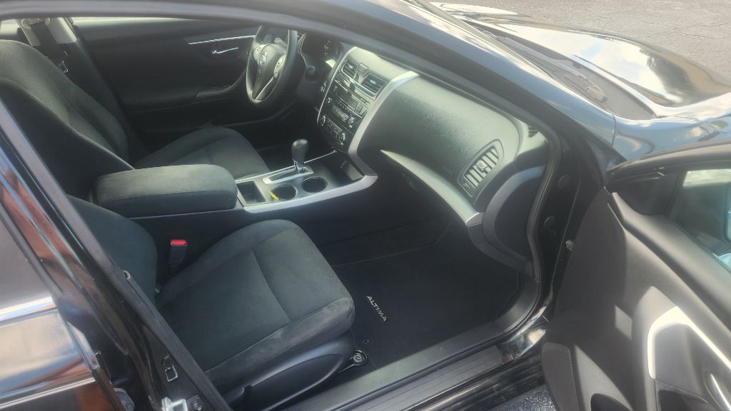 2015 Nissan Altima - $7,400