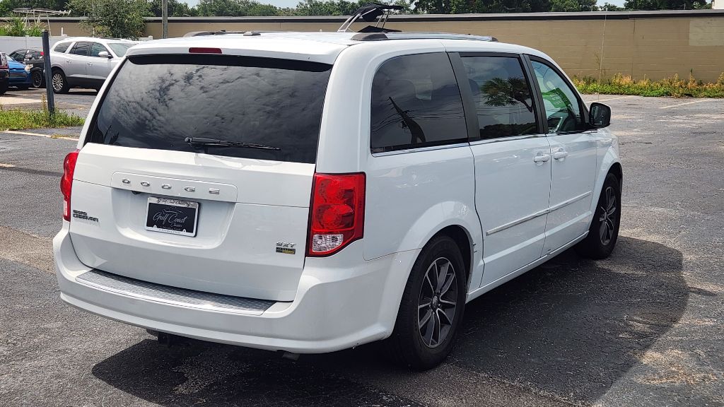2017 Dodge Grand Caravan - $12,900