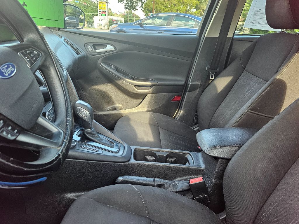 2015 Ford Focus - $6,295