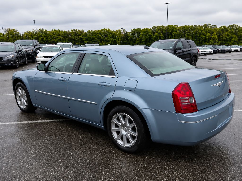 2009 Chrysler 300 - $5,550