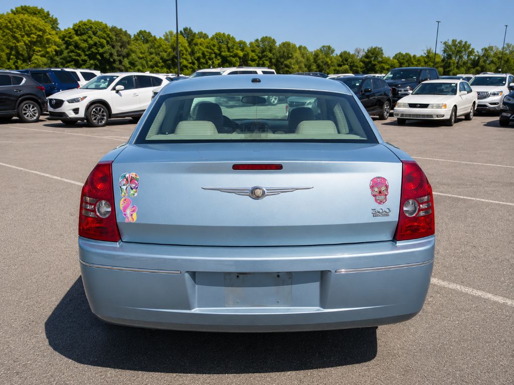 2009 Chrysler 300 - $5,550