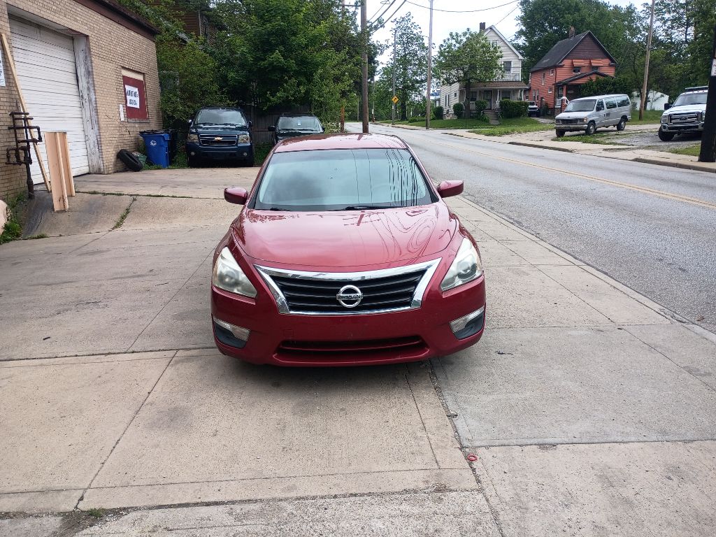 2013 Nissan Altima - $5,650