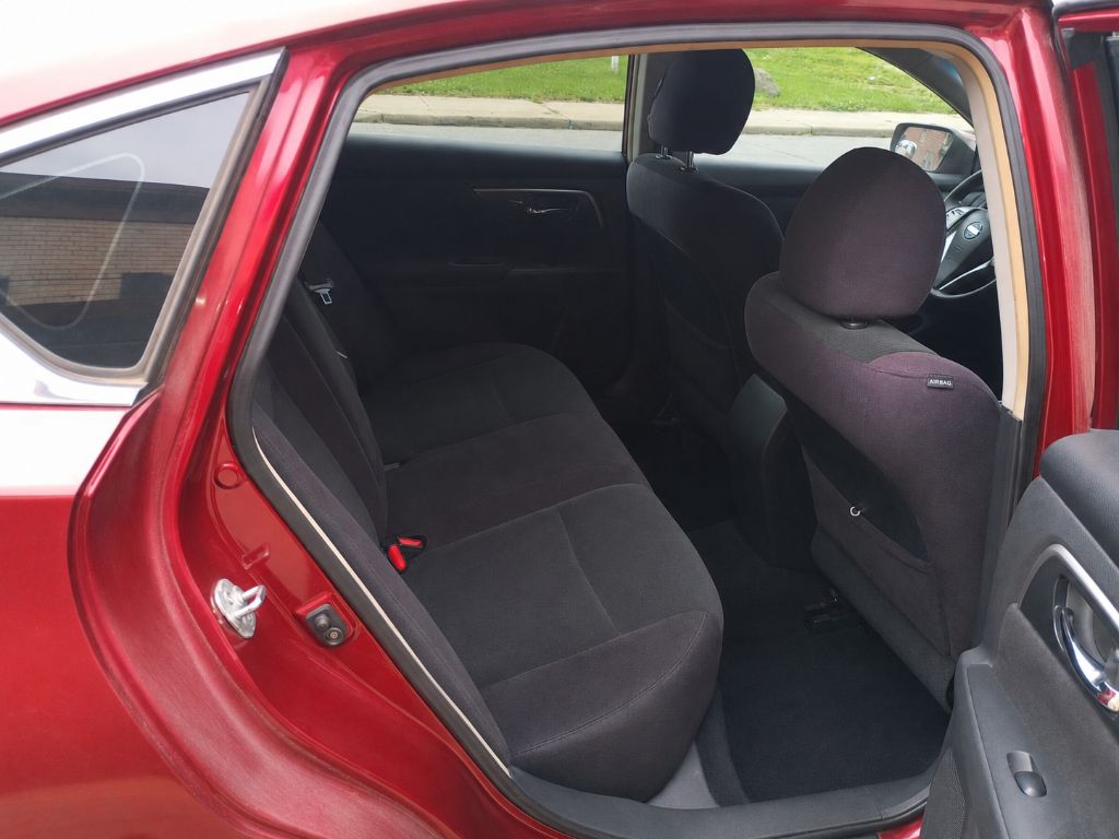 2013 Nissan Altima - $5,650