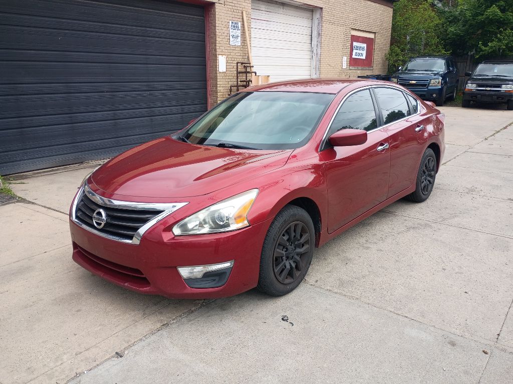 2013 Nissan Altima - $5,650