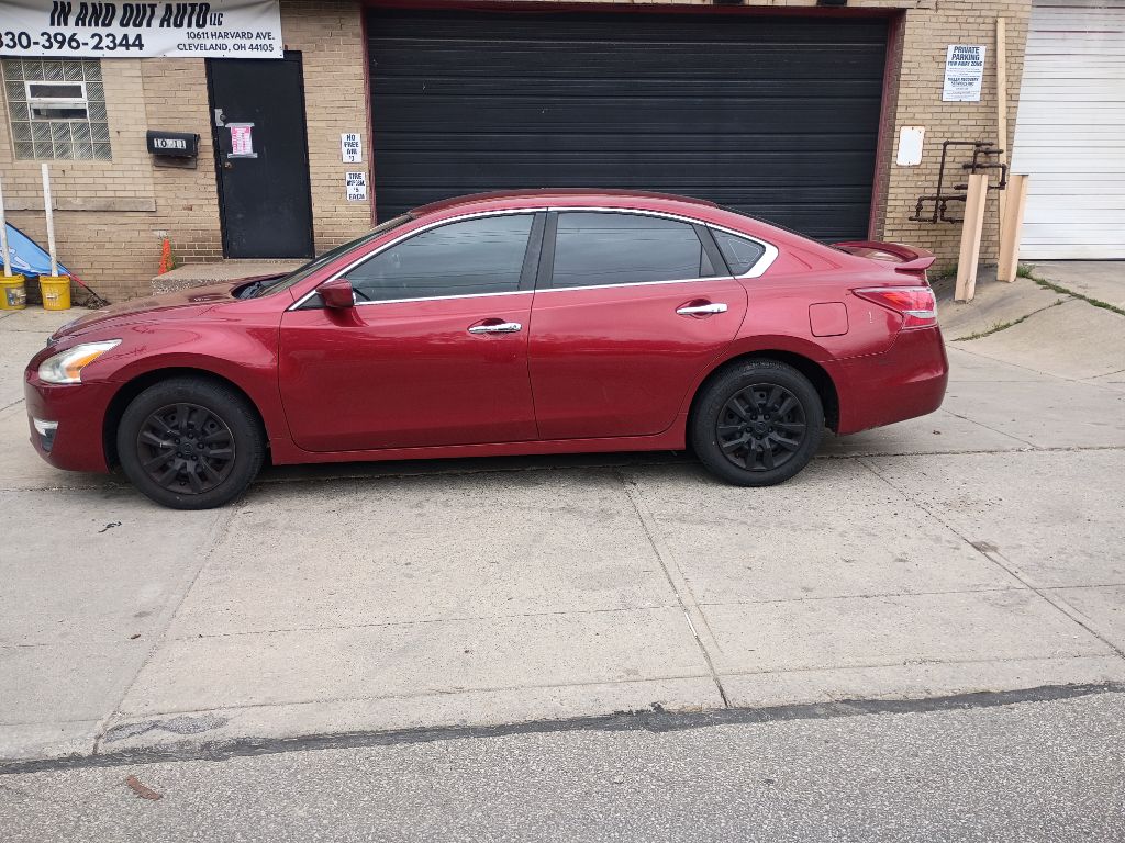 2013 Nissan Altima - $5,650