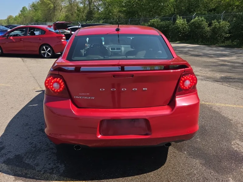 2014 Dodge Avenger - $5,075