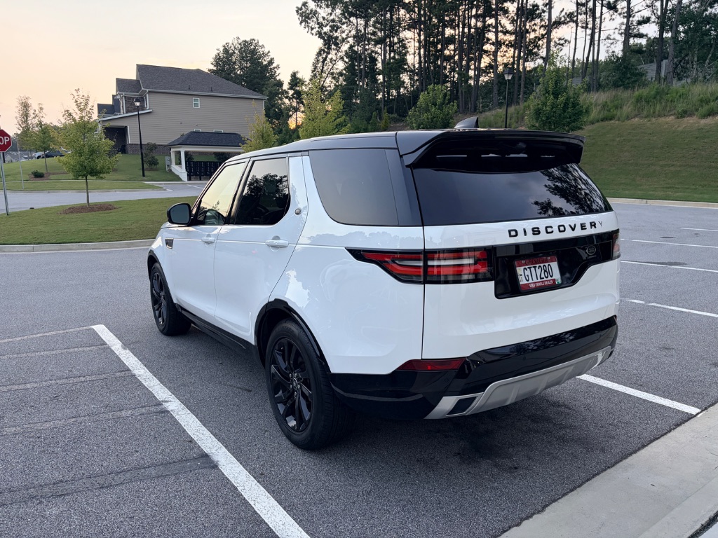 2020 Land Rover Discovery - $24,000