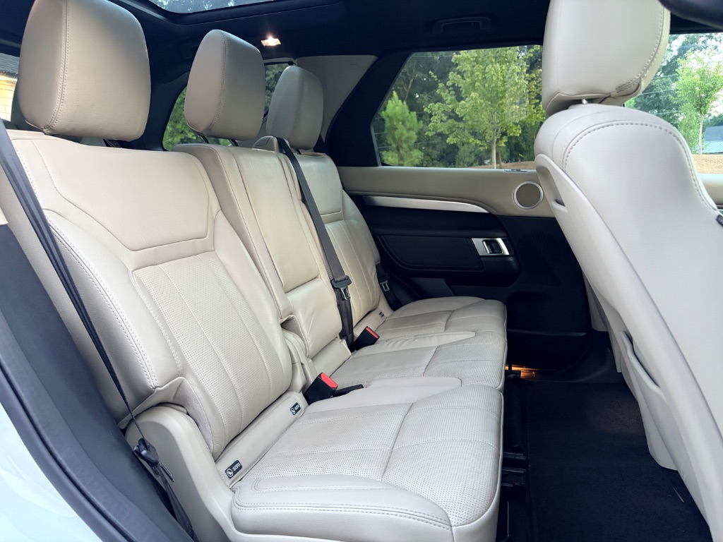 2020 Land Rover Discovery - $24,000