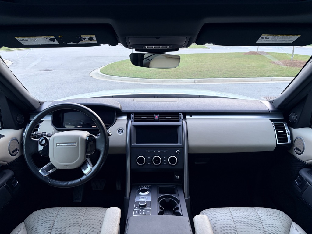 2020 Land Rover Discovery - $24,000