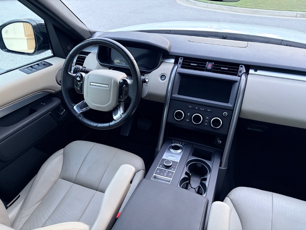 2020 Land Rover Discovery - $24,000