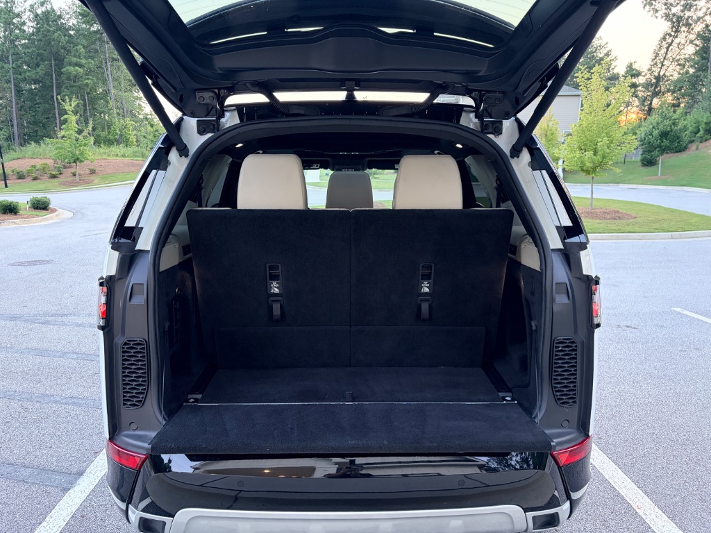 2020 Land Rover Discovery - $24,000