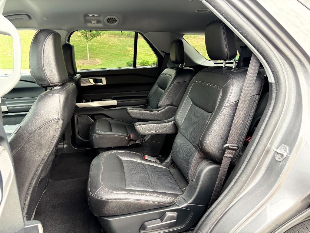 2023 Ford Explorer - $29,500