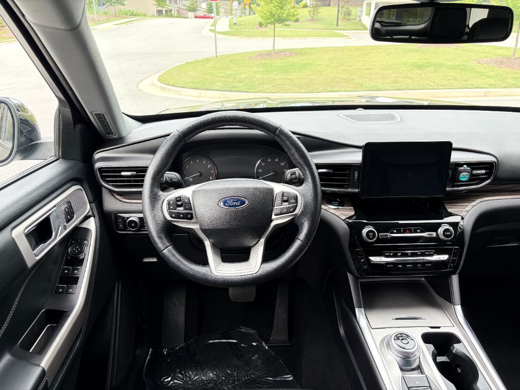 2023 Ford Explorer - $29,500