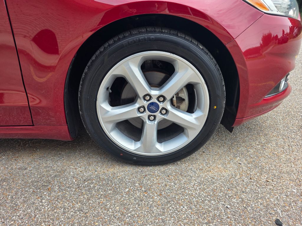 2016 Ford Fusion - $9,588