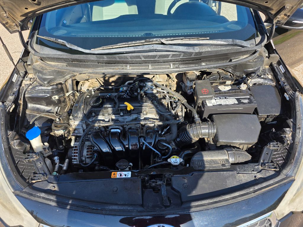 2015 Kia Forte - $8,600
