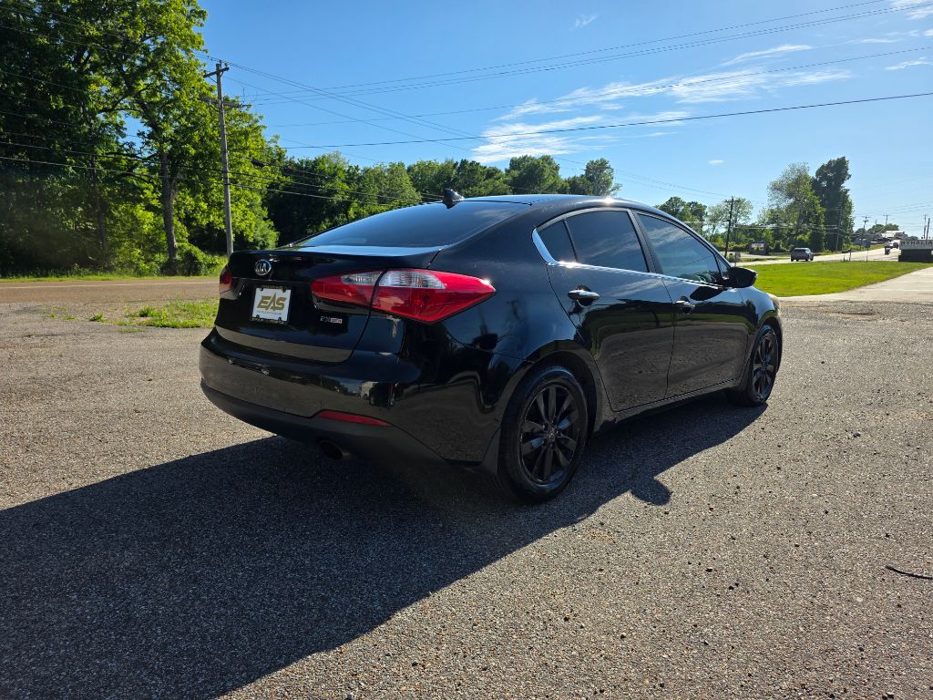 2015 Kia Forte - $8,600