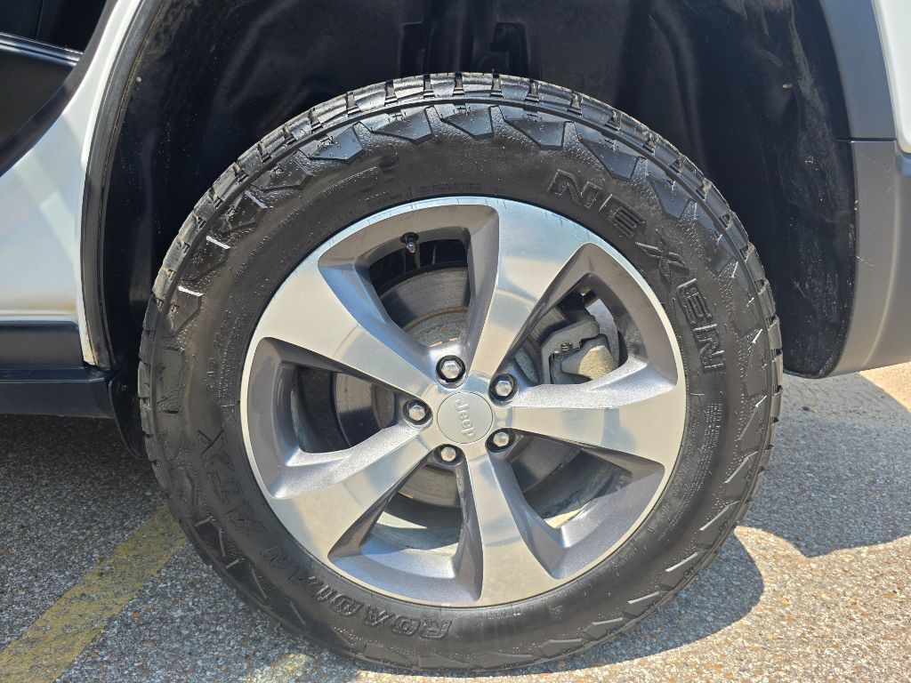 2019 Jeep Cherokee - $16,987