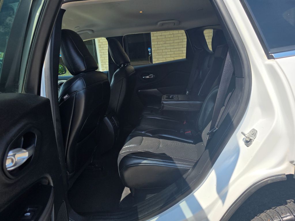2019 Jeep Cherokee - $16,987