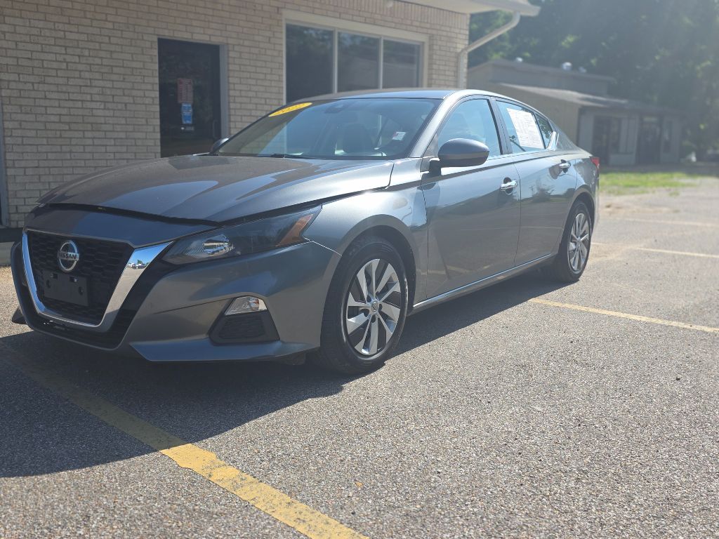 2022 Nissan Altima - $11,678