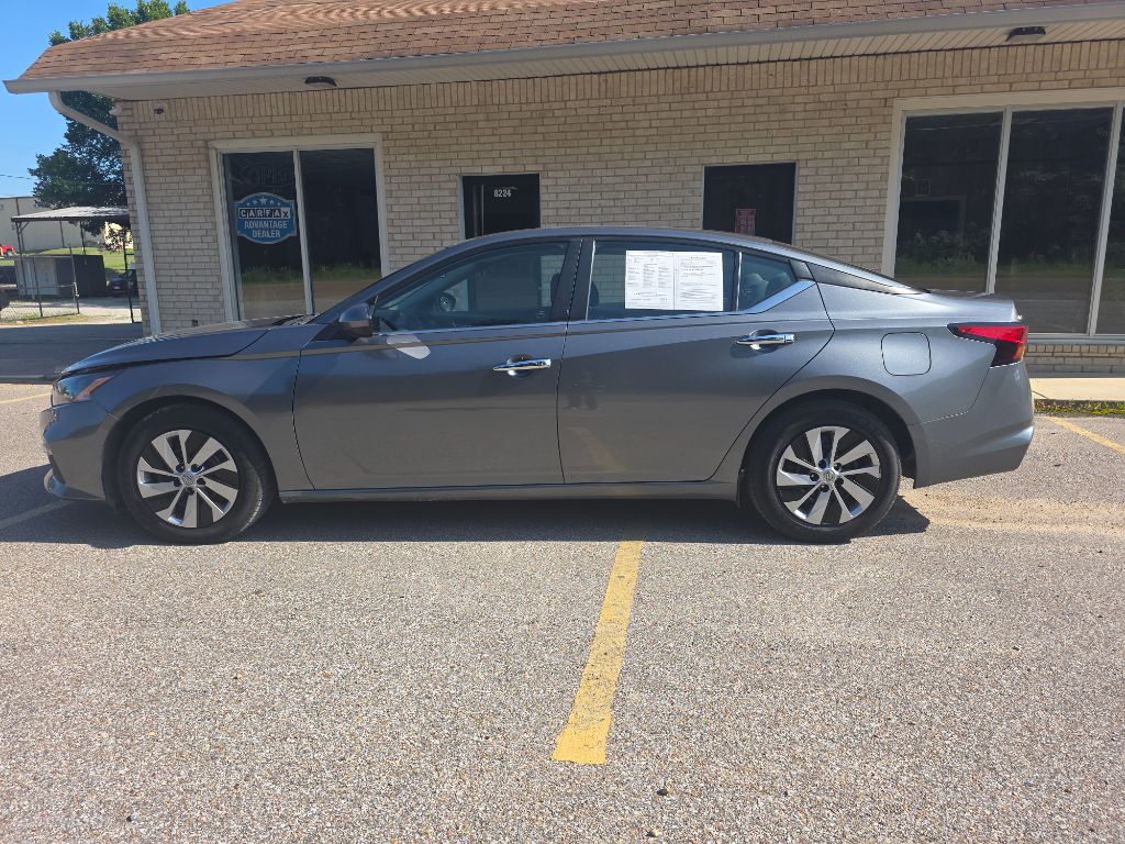 2022 Nissan Altima - $11,678