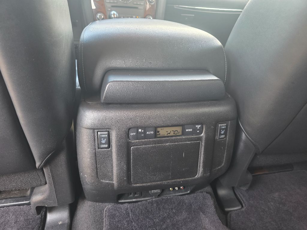 2015 INFINITI QX80 - $17,995