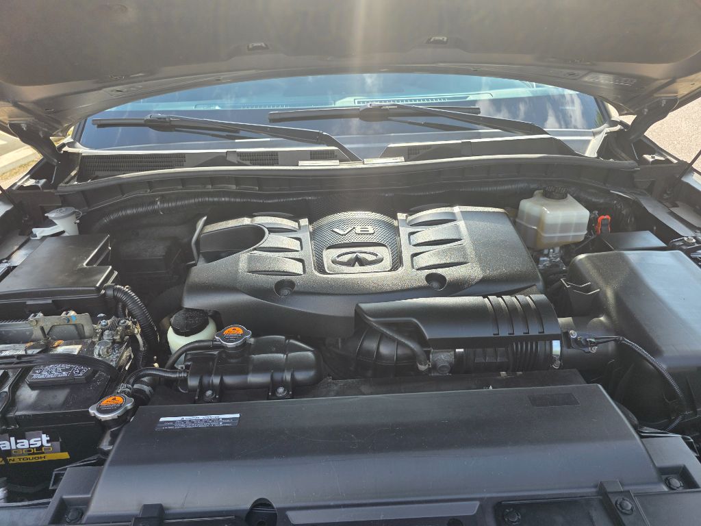 2015 INFINITI QX80 - $17,995