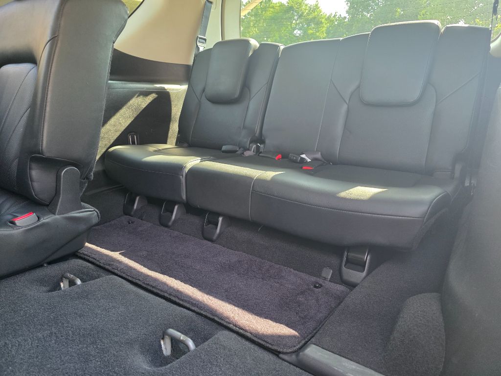 2015 INFINITI QX80 - $17,995