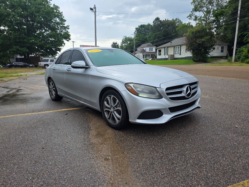 2015 Mercedes-Benz C Class - $15,989