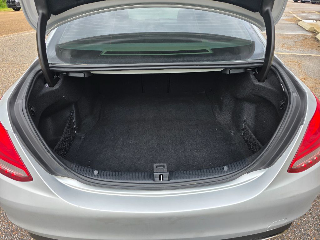2015 Mercedes-Benz C Class - $15,989
