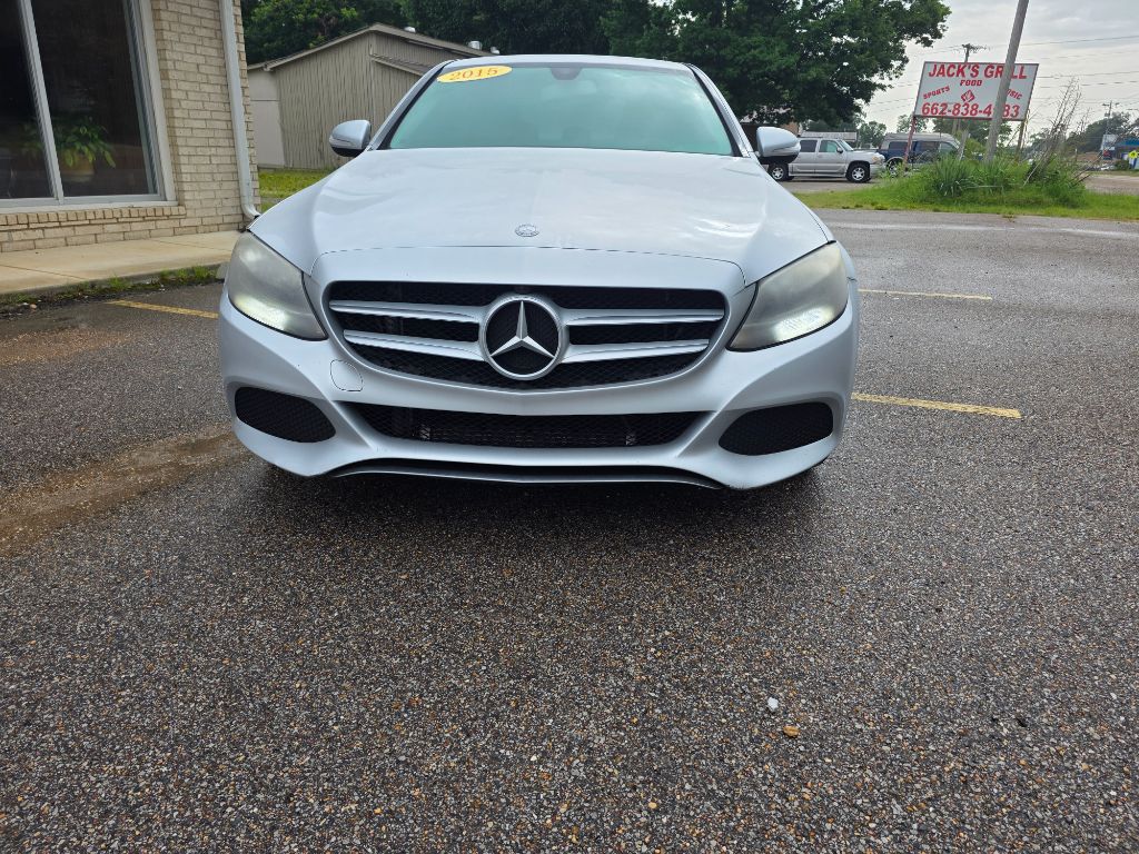 2015 Mercedes-Benz C Class - $15,989