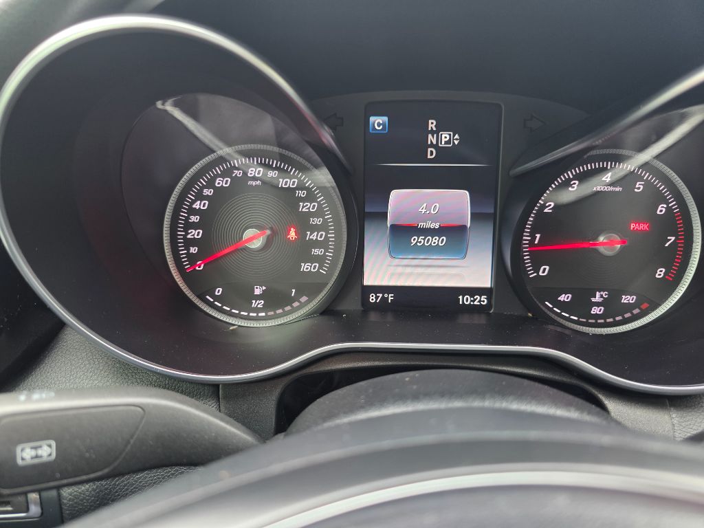 2015 Mercedes-Benz C Class - $15,989