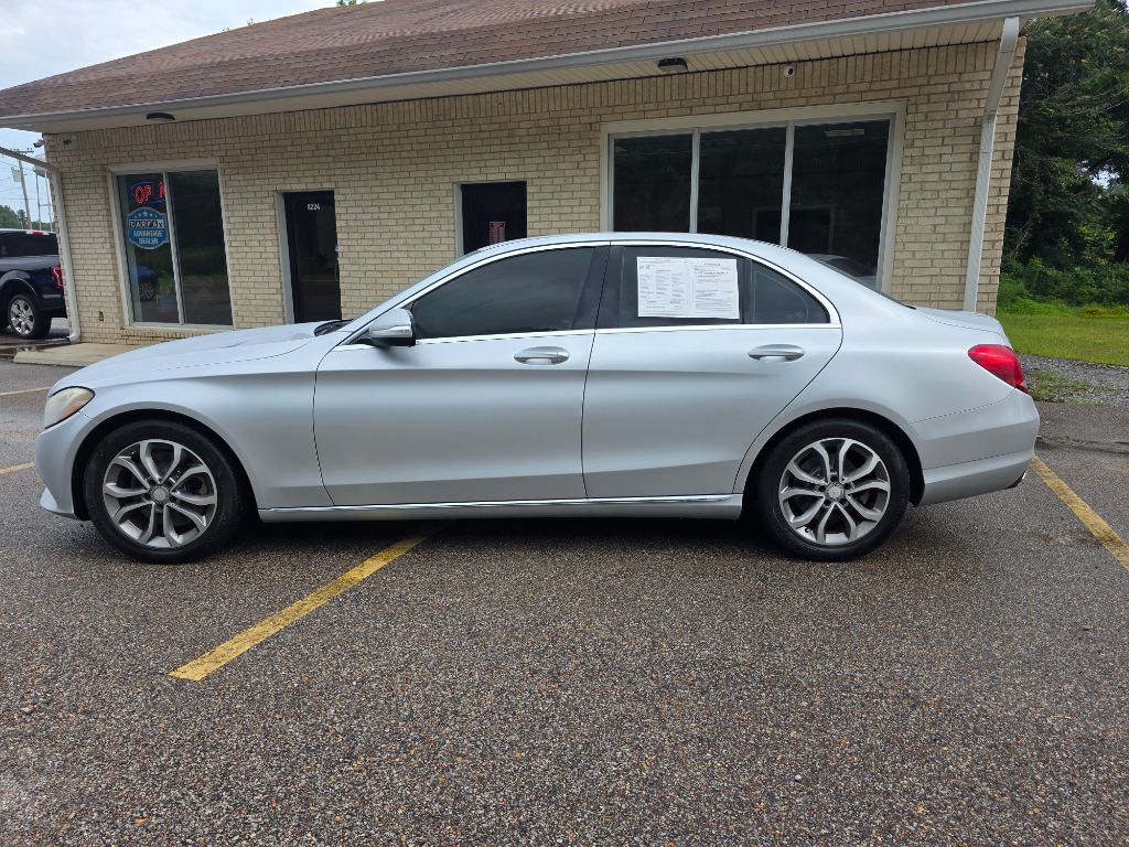 2015 Mercedes-Benz C Class - $15,989