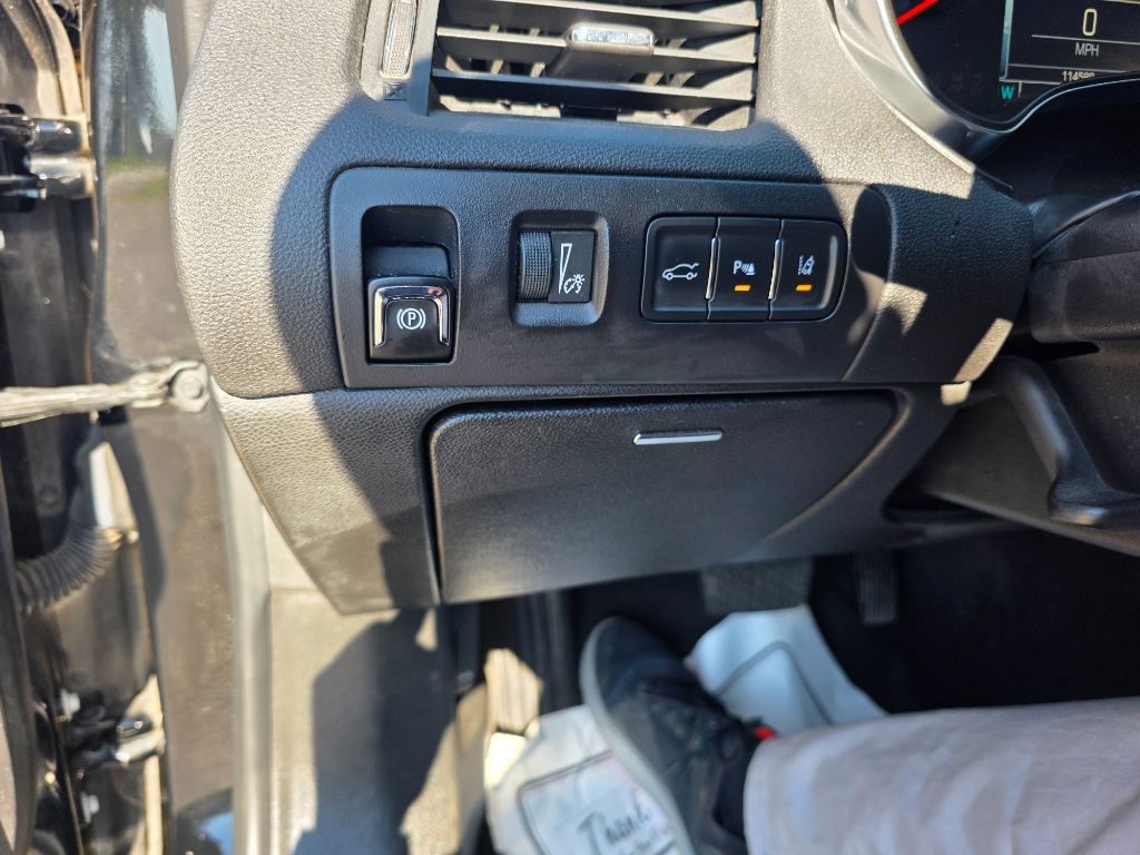 2016 Chevrolet Impala - $13,989