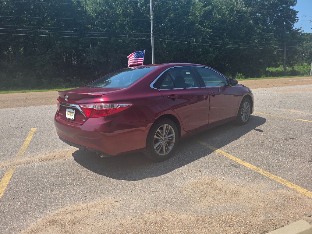 2017 Toyota Camry - $15,989
