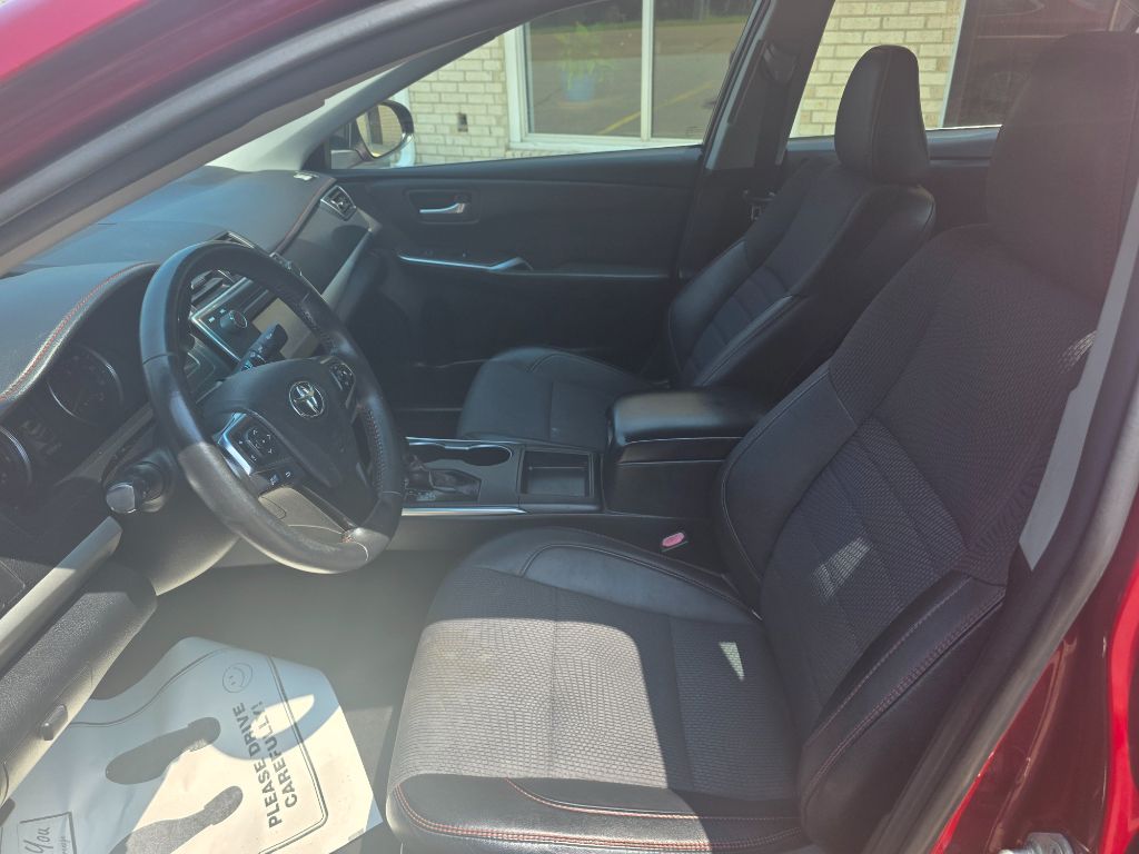 2017 Toyota Camry - $15,989