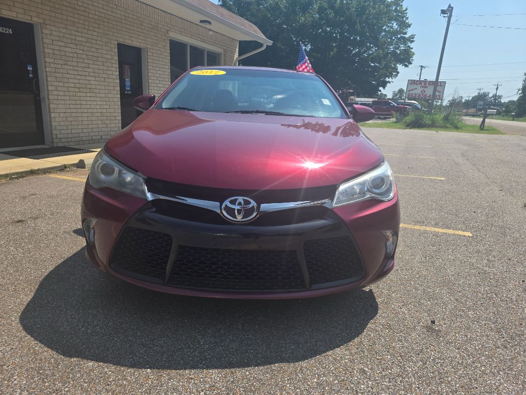 2017 Toyota Camry - $15,989