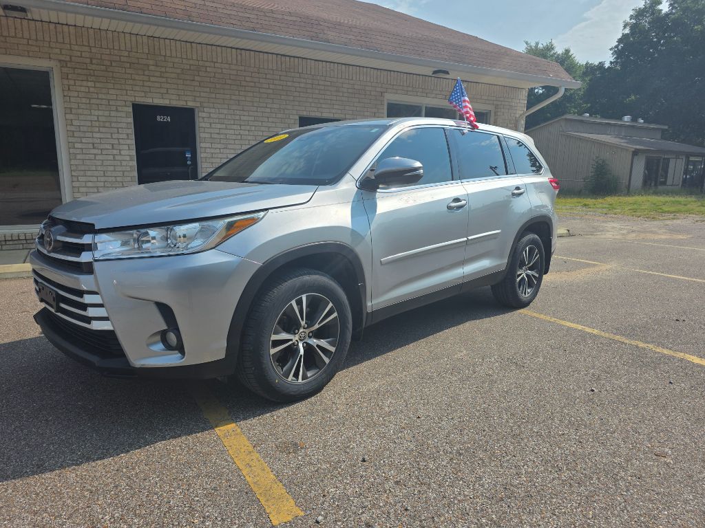 2019 Toyota Highlander - $18,989