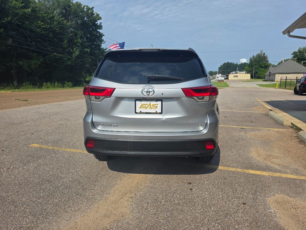 2019 Toyota Highlander - $18,989