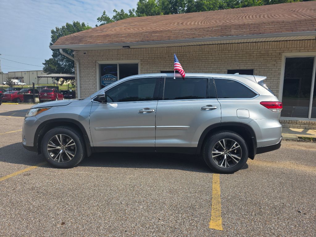 2019 Toyota Highlander - $18,989