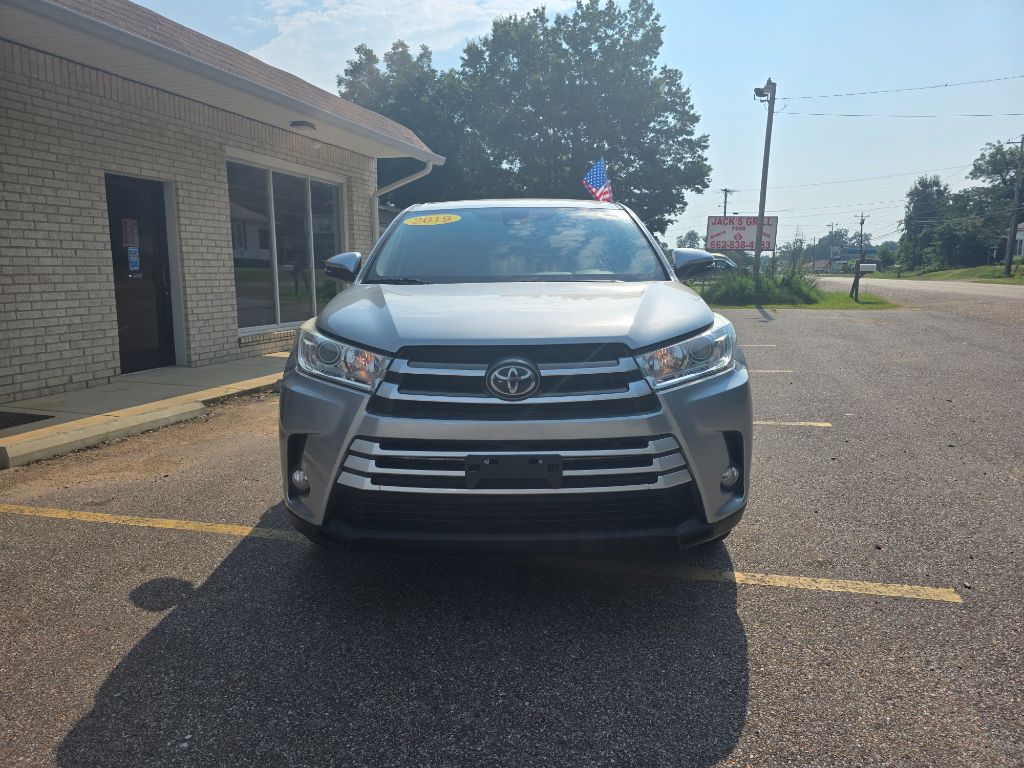 2019 Toyota Highlander - $18,989