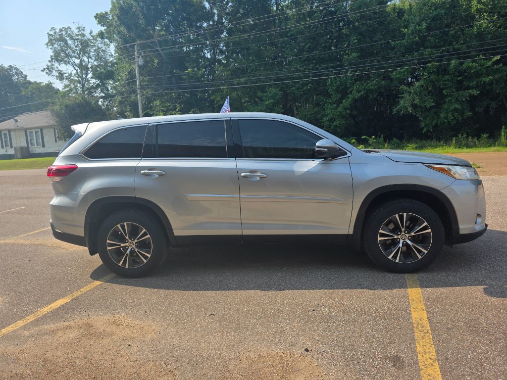 2019 Toyota Highlander - $18,989