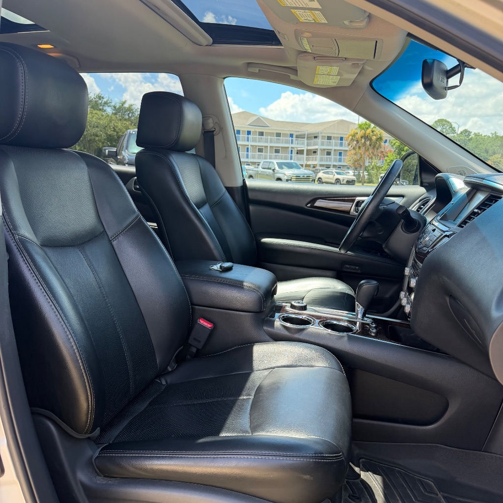 2015 Nissan Pathfinder - $6,992