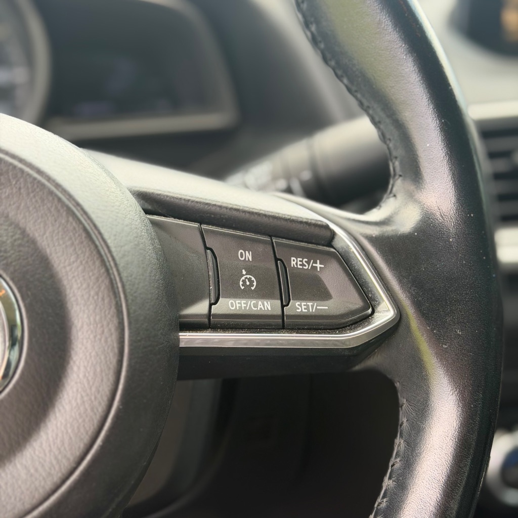 2018 MAZDA MAZDA3 - $9,250