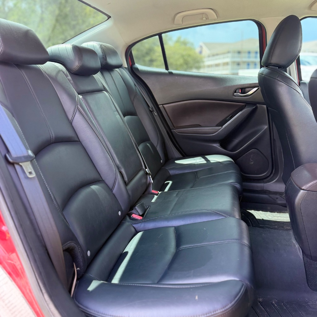 2018 MAZDA MAZDA3 - $9,991