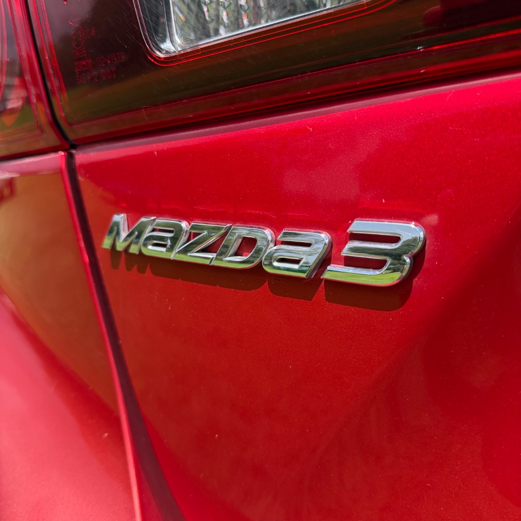 2018 MAZDA MAZDA3 - $9,991