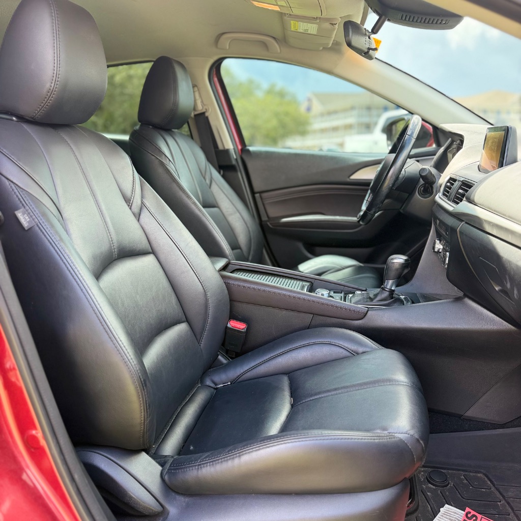 2018 MAZDA MAZDA3 - $9,991