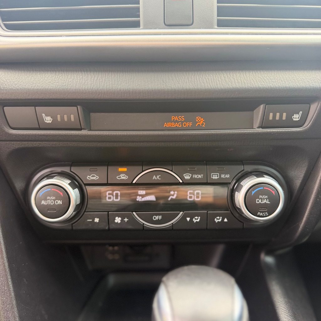 2018 MAZDA MAZDA3 - $9,250