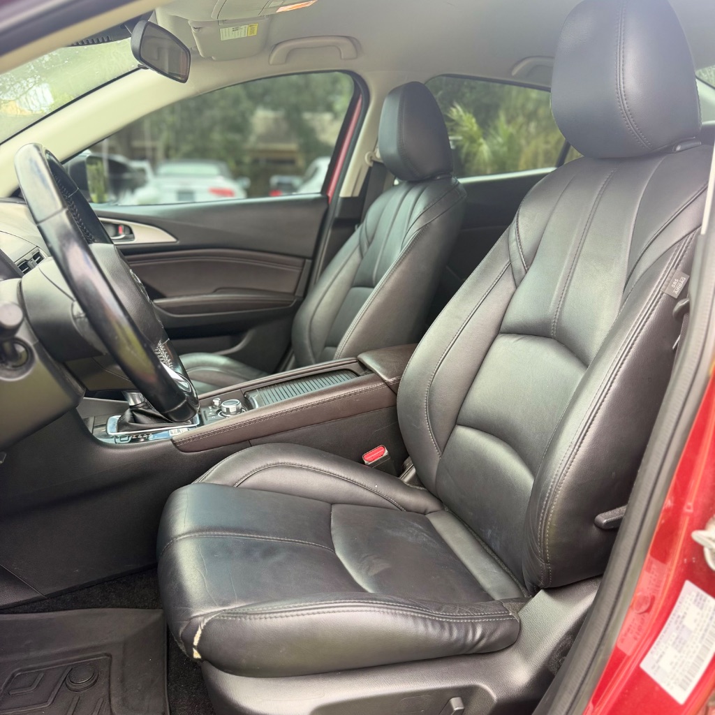 2018 MAZDA MAZDA3 - $9,250